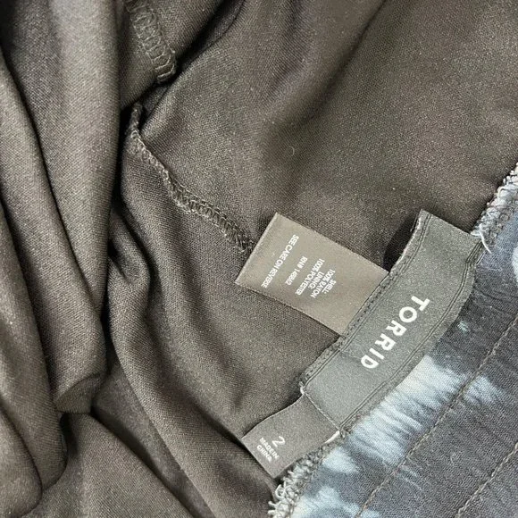 Torrid black blue elastic waist womens shorts  Size: 2X - Picture 7 of 7